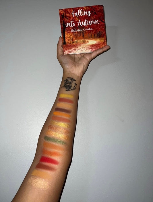 Falling into Autumn - Eyeshadow Palette